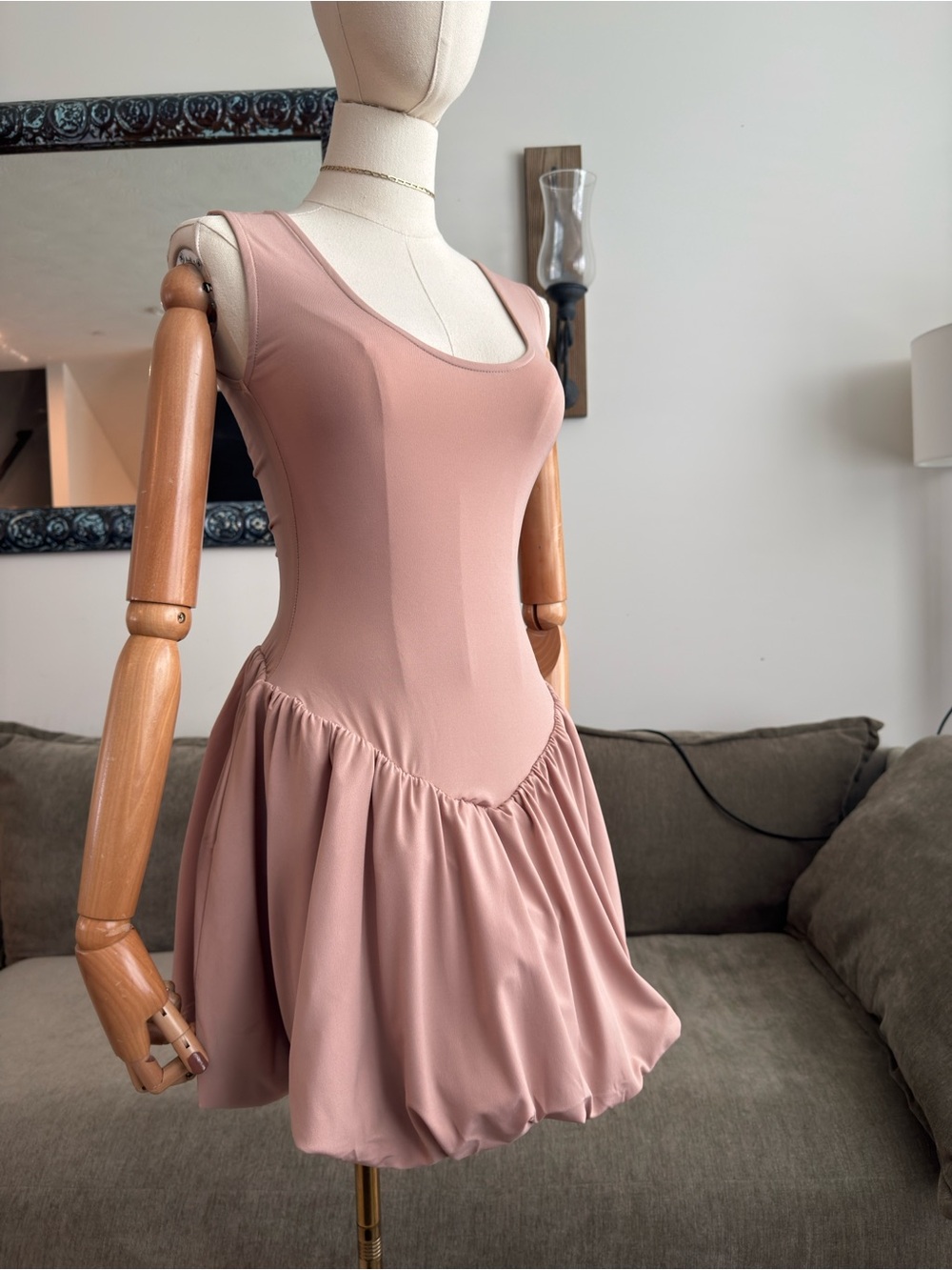 WeWoreWhat Deep V Waist Bubble Mini Dress in Blush/Pink | Size S - Picture 13 of 14